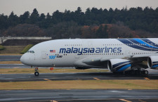 マレーシア航空のA380、FCバルセロナ選手乗せ成田出発