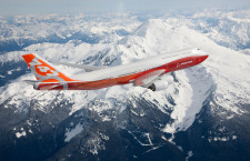 747-8、旅客型初飛行から10年　2022年に生産完了