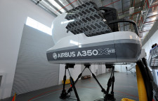 エアバス、シンガポールの訓練施設公開　A350シミュレーター