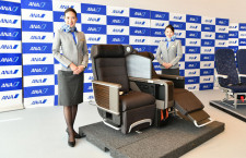 ANA、国内線777新仕様機が11月16日就航　初便は羽田－福岡、電源とモニター完備新シート