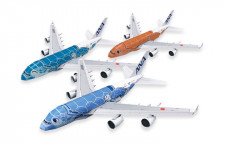ANAのA380、ペーパークラフトと紙飛行機に　3機の空飛ぶウミガメFLYING HONU
