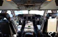 YS-11上回る座席数　写真特集・ANAの747-400D アッパーデッキ編