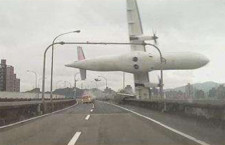 台湾トランスアジア機墜落、操縦ミスで第1エンジンも停止　当局が報告書
