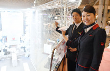 JAL、ニコニコ超会議に出展　「超ネ申ヒコーキ」でホロレンズ体験
