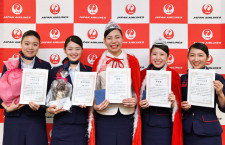 JAL接客コンテスト、新千歳接客No.1は戸田さん　仲良し同期と本選へ