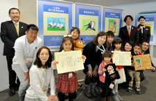 JAL、鶴の絵コンテストで7作品表彰　大西会長「小さい世代育む」