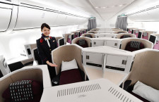 JAL、787-9新仕様機就航　足もと立体交差の新ビジネスクラス