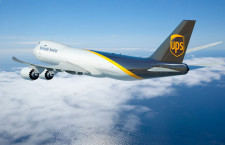 UPS、747-8Fを14機追加発注　貨物需要拡大で