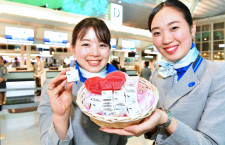 ANA、羽田で一足早くバレンタインデー　国際線でチョコプレゼント
