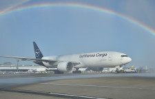 ルフトハンザカーゴ、777Fに「こんにちは日本」　成田で命名式