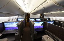 43インチ4Kモニターと引き戸付き個室ファーストクラス　写真特集・ANA新777-300ER（1）