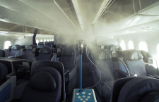 ユナイテッド航空、機内消毒に抗菌スプレー追加　週1回噴霧、細菌の繁殖抑制