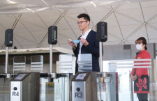 香港航空、顔認証で非接触搭乗手続き
