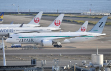 ZIPAIR、3号機が姿現す　元JALの787-8、JA824J