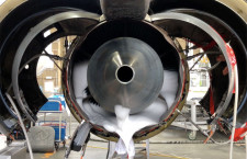 JAL、ジェットエンジンを泡洗浄　E170向けCF34、燃費改善でCO2削減