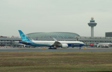 777X、シンガポール航空ショーでアジア初披露　飛行展示も