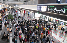 羽田空港、3月旅客45.6％増323万人　国際線7カ月ぶり10万人超え