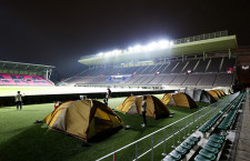 セレッソ大阪、サッカー場でテント宿泊イベント　フィンエアー協賛、サウナ体験も