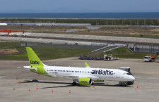 エアバスA220、仙台でも機体公開　ツアー終えラトビアへ