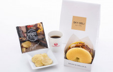 JAL、羽田－ソウル金浦線で軽食タイプの新機内食　DEAN & DELUCAのドーナツサンド