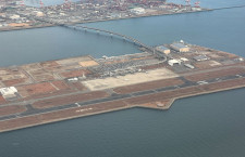 神戸空港、国際線定期便は関空容量超え前提　訪日回復が焦点