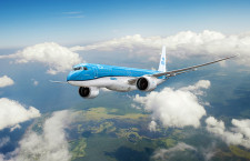 エンブラエル、Eジェット納入1700機到達　E195-E2、KLMシティホッパーに