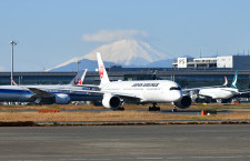 羽田空港、国際線旅客8倍増　外国人15倍超300万人超え＝22年度