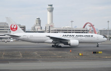 JAL、退役777-200ERで国内初の売却便チャーター　”飛行機の墓場”ローパス
