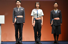 AirJapanのCA制服、”結び”と”重ね”で日本らしさ表現