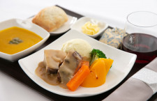ハワイアン航空、日本路線の機内食刷新