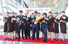 エティハド航空、関空－アブダビ就航　787に国旗掲げ初便出発