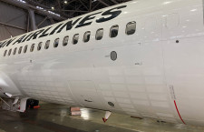 JAL、737に空気抵抗低減の特殊加工　胴体下部に拡大、CO2削減へ実証実験