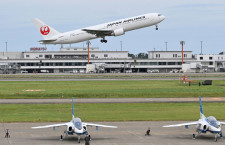 JAL、小松空港の新卒・既卒募集　初任給20万円台に引き上げ
