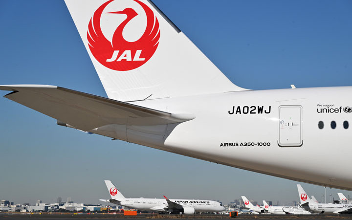 JAL、25年度新卒・キャリア採用　CA・パイロット・企画職