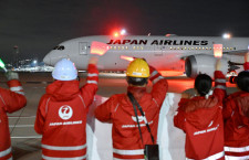 JAL、羽田で国際線70周年イベント　赤坂社長「安全運航続ける」