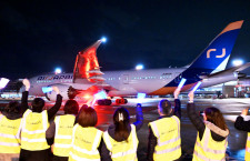 ANA新ブランドAirJapan、初便就航　訪日客狙い成田－バンコク