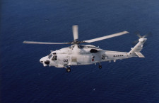 海自哨戒ヘリ2機、夜間訓練で墜落か　1人死亡、7人行方不明