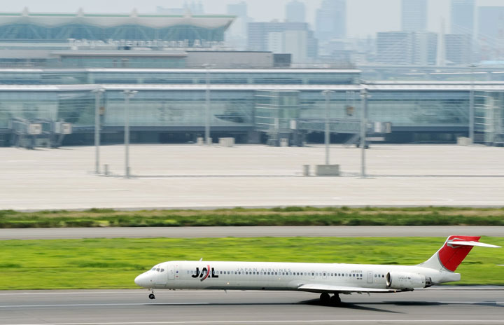 JAL、広島空港でMD-90退役イベント 30日夜