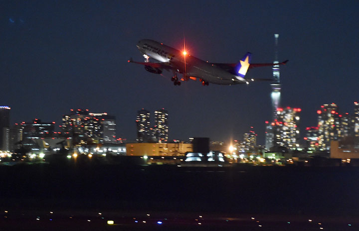 150131_0321_A330_sky-720.jpg