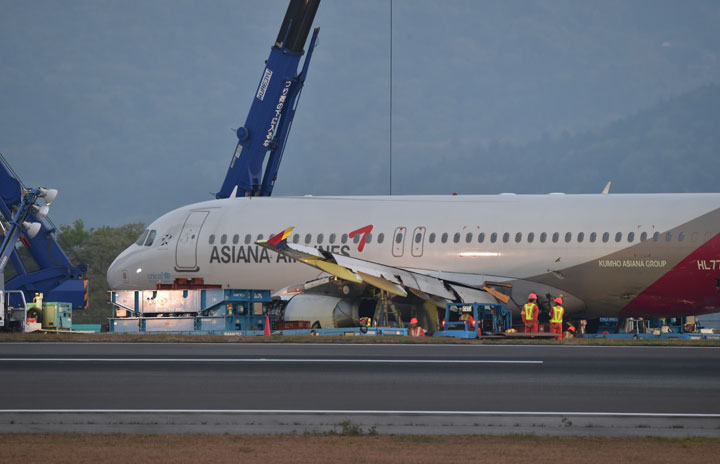 広島空港 アシアナ事故機撤去へ 26日から運用条件緩和