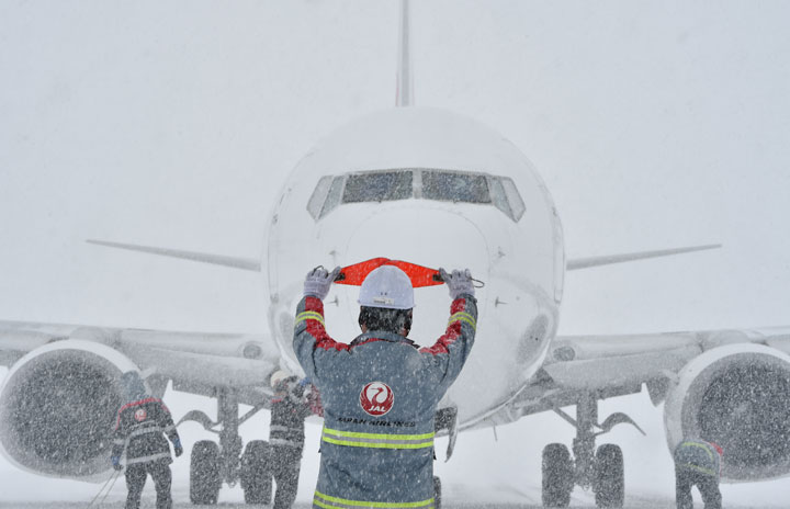 積雪量日本一の青森空港支える ホワイトインパルス