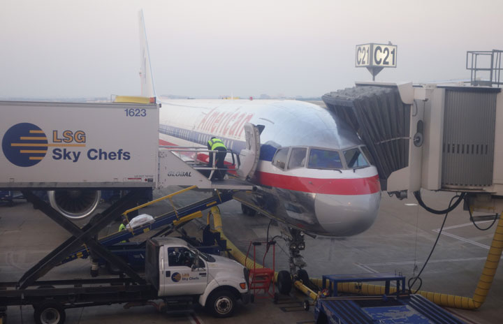 アメリカン航空、757やA330など5機種退役 767とE190、CRJも