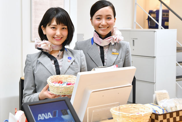 Ana 羽田でバレンタインデーのチョコ 機内は全便配布