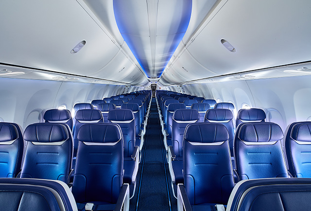 サウスウエスト航空、737 MAX受領 米国初、10月就航