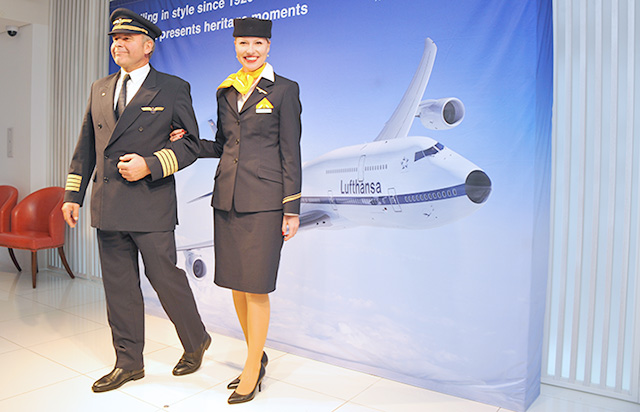 ルフトハンザドイツ航空 CA制服ワンピース 1点 - その他 ルフトハンザドイツ航空 CA制服ワンピース 1点 - その他