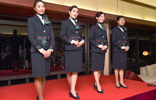 再値下げ　アリタリア航空　制服ロングコート　濃紺