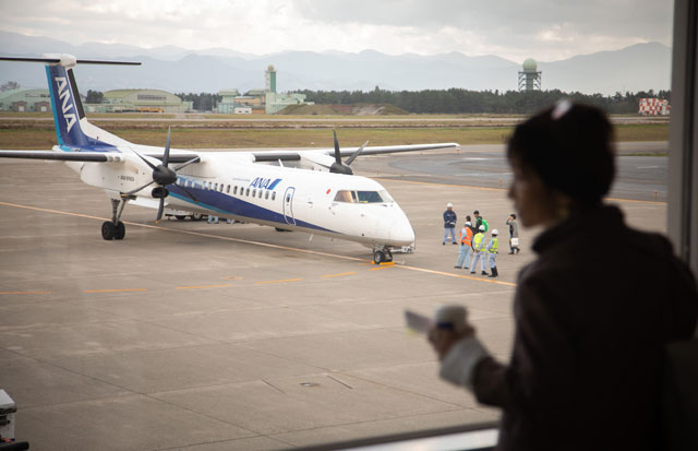 Orc 小松就航 福岡から Anaのq400で