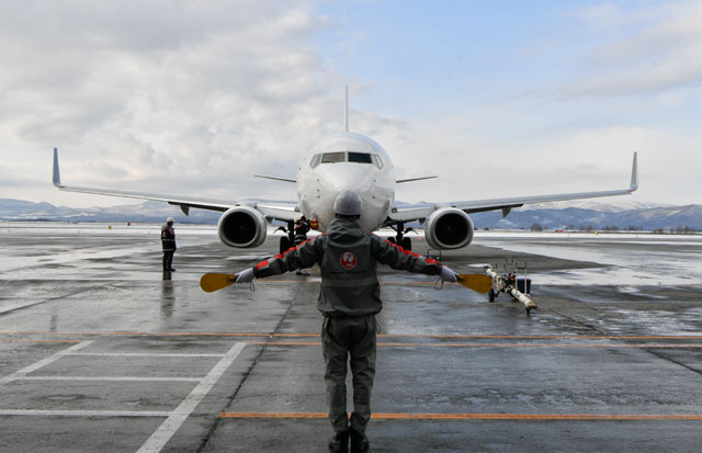 4年連続で就航率99 写真特集 雪に強い旭川空港支えるグラハン