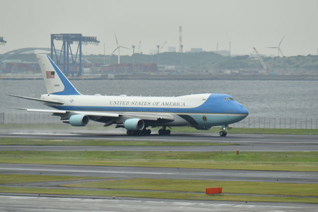 Air Force One  エアフォースワン　大統領専用機　トランプ