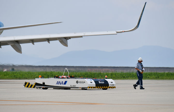 ANA、佐賀空港で飛行機のリモコン牽引実用化 A321や737対応